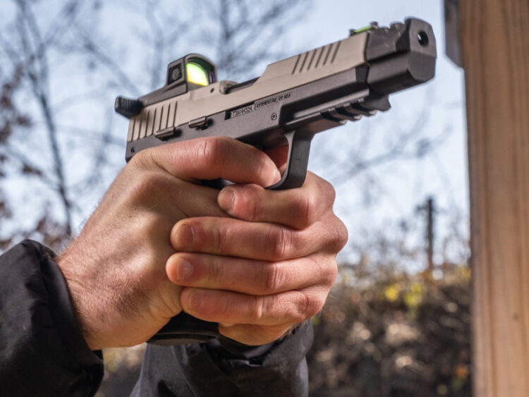 Sig Sauer P322 COMP: Fast and Flat Shooting - Inside Safariland