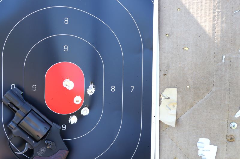 Smith & Wesson 432 Ultimate Carry with target shoting shot group