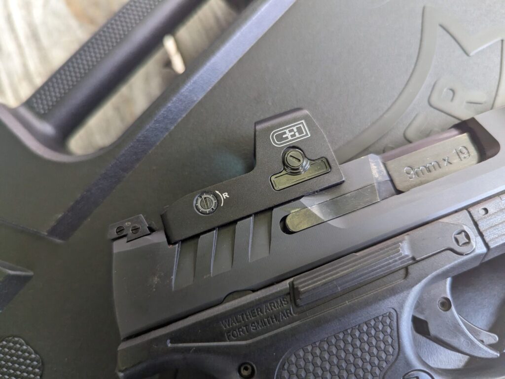 red dot sight side-mounted battery tray