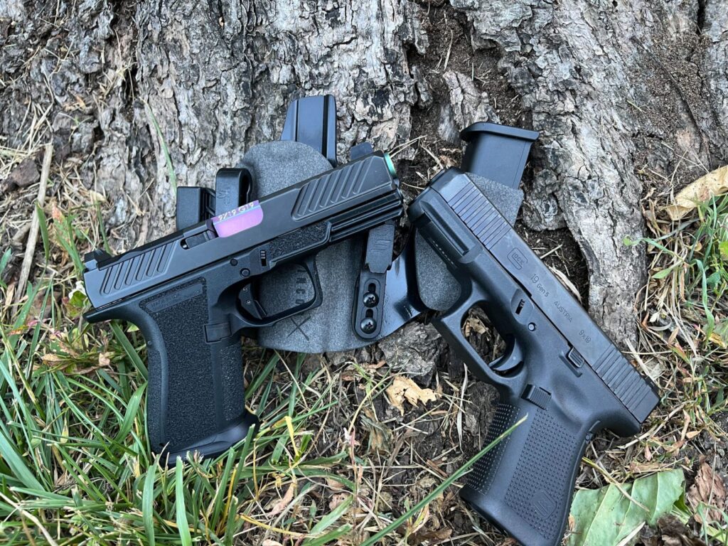 G19 next to a Shadow Systems MR920