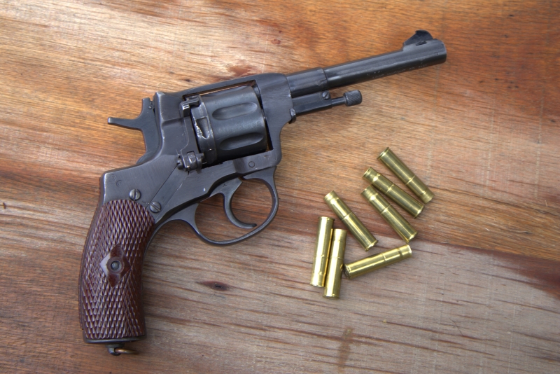 m1895 nagant revolver