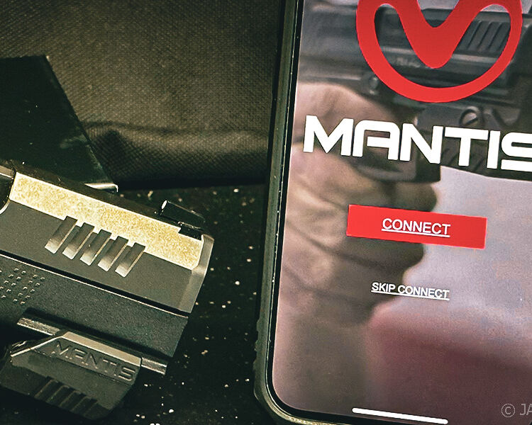 Mantis X 10 training system.