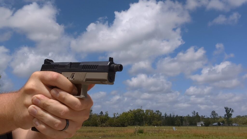 shooting handgun