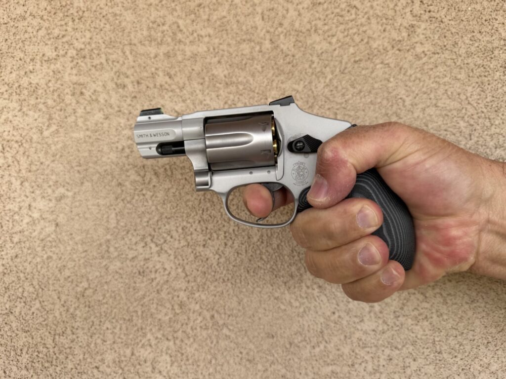 a good, comfortable grip and the finger joint on the trigger.