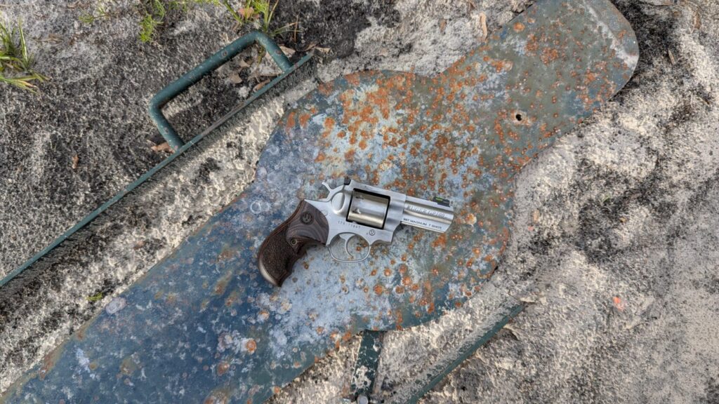 Ruger gp100 cover 2