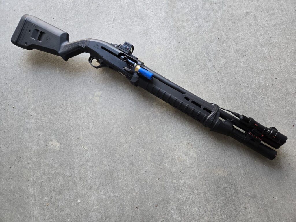 Beretta 1301 Tactical Shotgun with Holosun 509T, Surefire Scout Light, and GG&G hardware