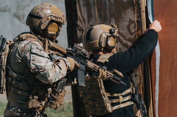 Soldiers using URGI uppers - M-LOK