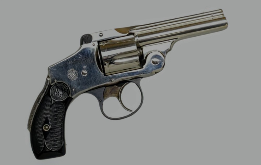 Historic Concealed Carry handguns, The Smith & Wesson safety hammerless