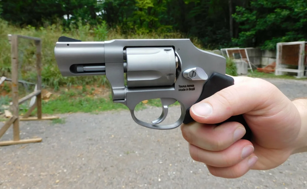 Taurus 850 Revolver