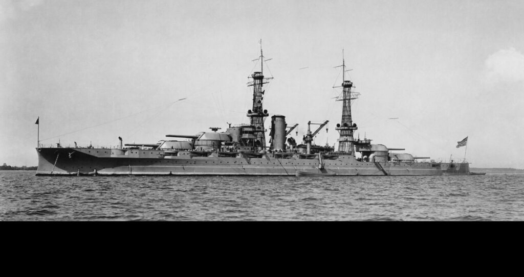 USS Arizona (BB39) port bow, before being modernized at Norfolk Naval Shipyard between May 1929 and January 1930. (Photographer: Unknown. National Archives and Records Administration. Public Domain)
