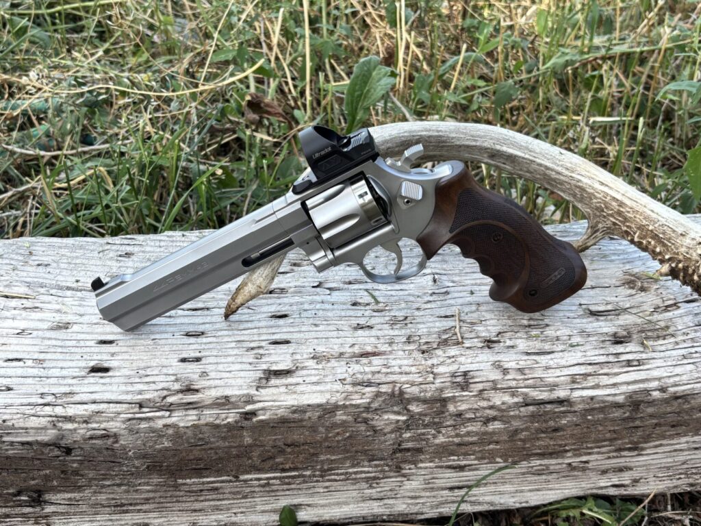 Spohr 44 magnum with Ultradot Prime XT.