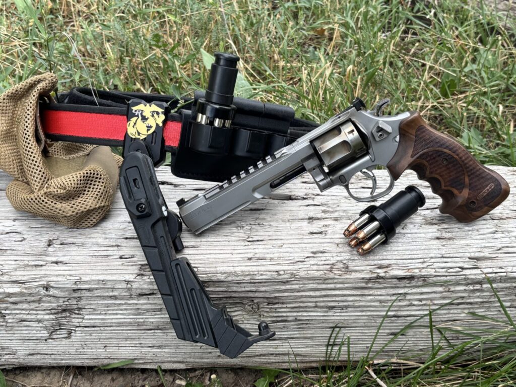 The Spohr Club, gun belt, and gear I used.