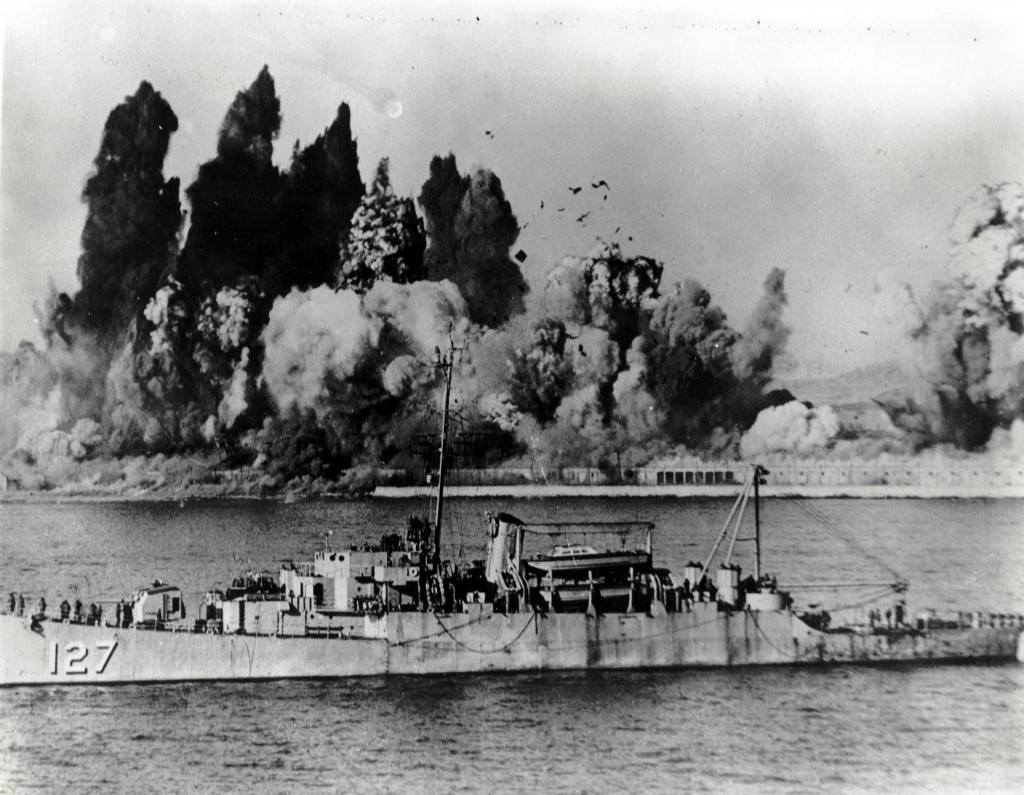 UDTs at work at Inchon during the Korean War. (U.S. Navy photo. Public Domain)