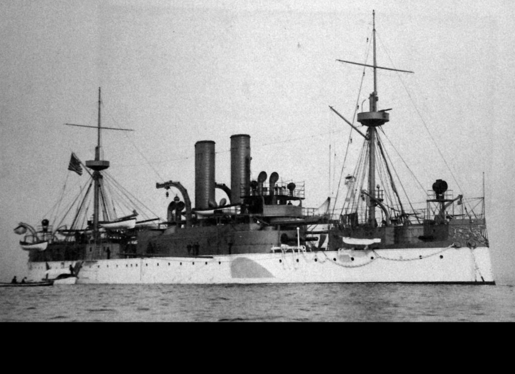 USS Maine (ACR-1) starboard bow view. Photographed by J.S. Johnston, 1898. (Courtesy of the Library of Congress. (2016/05/19). National Museum of the U.S. Navy. Public Domain)