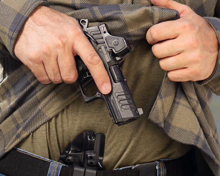 Staccato 2011 C3.6 drawn from appendix carry.