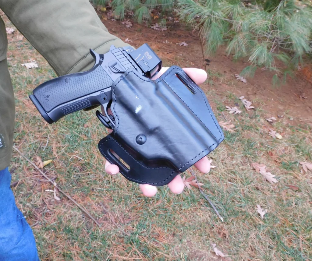 Semiauto pistol in a Bianchi 126 GLS Assent Pro-Fit holster