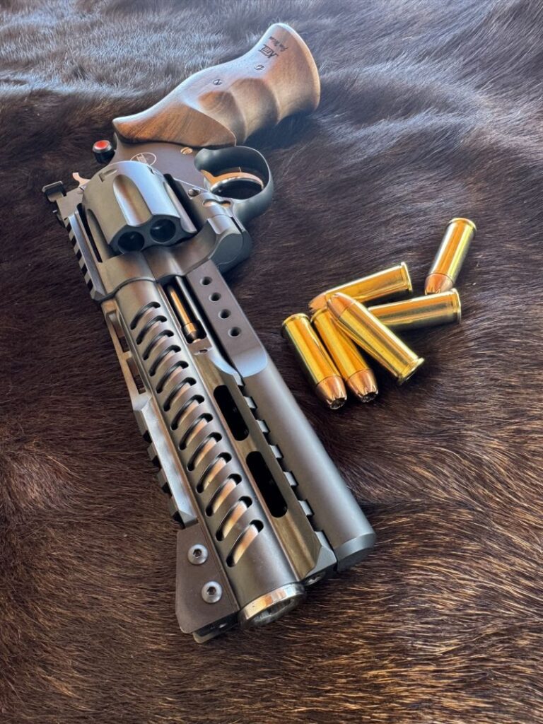 The ventilated barrel allows for rapid cooling. The lower barrel weight can be removed to utilize the lower Picatinny rail and the front sight panels are easily removable as well.