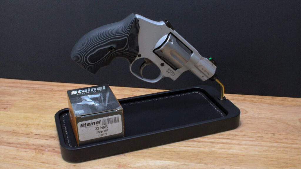 S&W 632 displayed on a NeoMag Mini Dump Tray with Steinel Ammo.