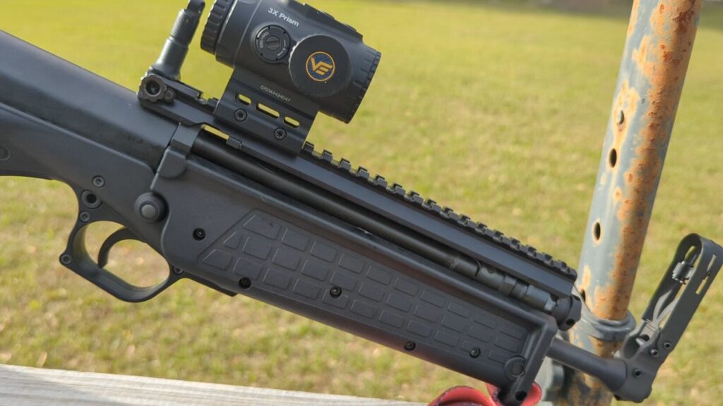 A close-up of the Vector Optics 3X prism sight mounted on the RDB-S's integrated top Picatinny rail.