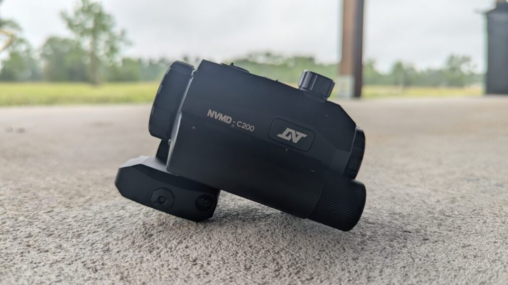 Left-side profile of the NVMD-C200 showing the "NVMD-C200" branding and the "LN" logo.