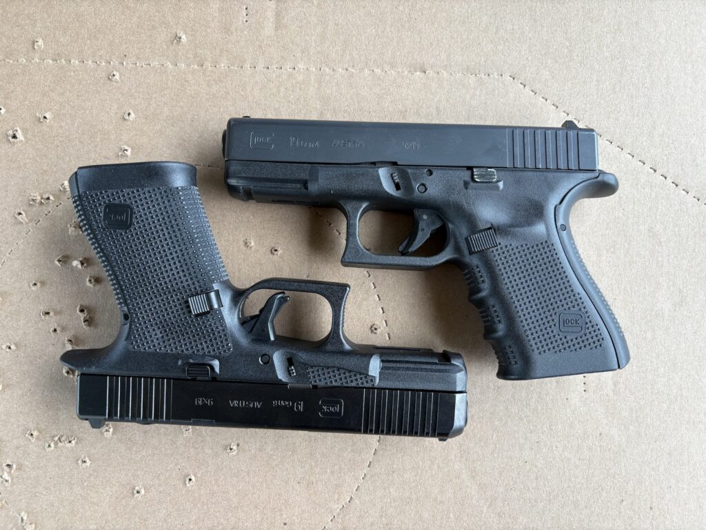 a gen 4 G19 and a Gen 6 g19 look very similar.