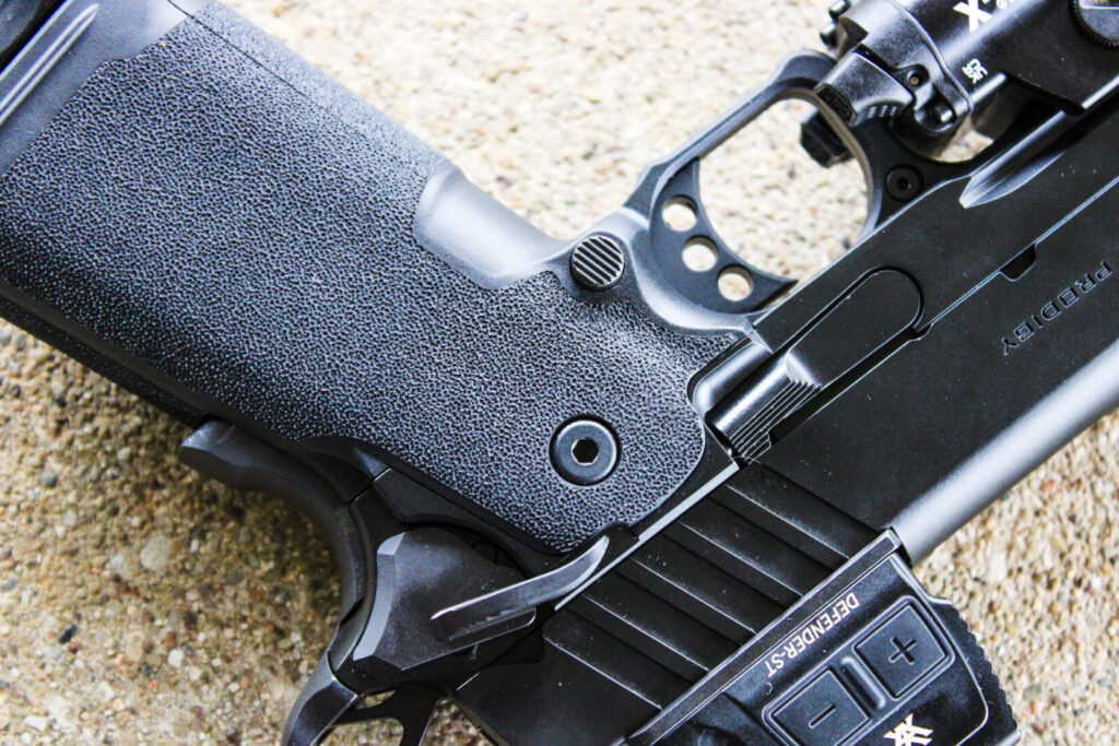 The Springfield Prodigy 4.25 Comp's controls