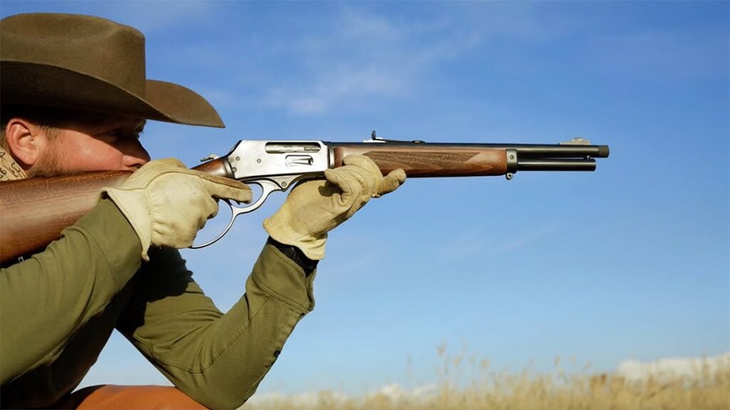 Rossi R95 receiver and loading gate in profile. 
