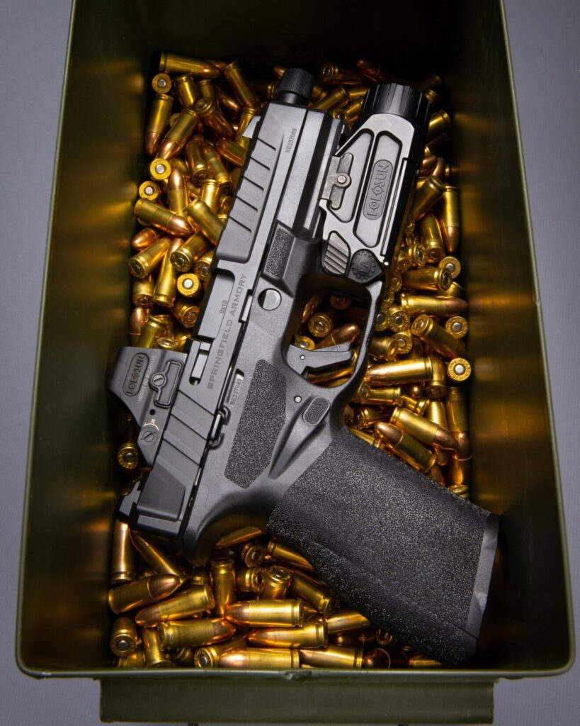 Pistol showing off various possible Springfield Echelon upgrades.