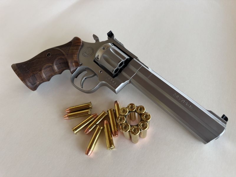 One of Thomas Spohr's exceptional revolvers.