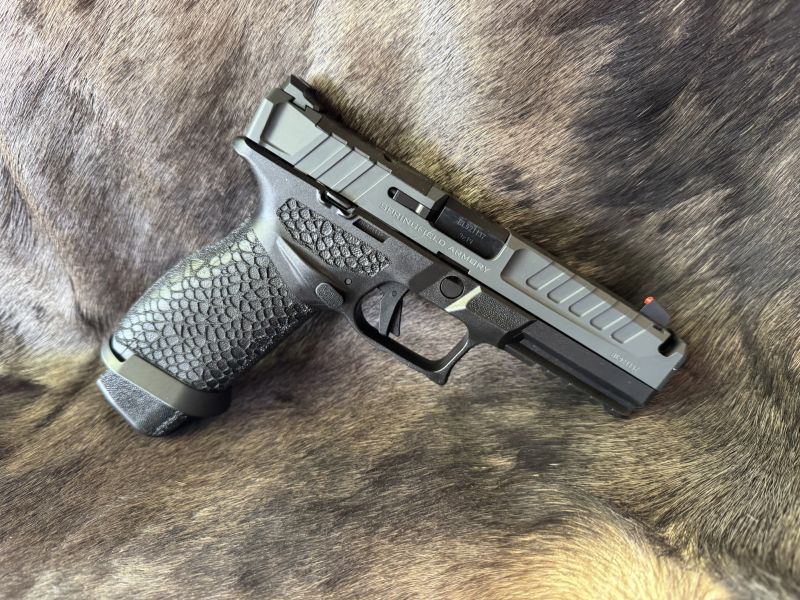 The two-tone look of the Echelon Pro, along with good sights and an easy-to-grip texture of the grip makes an excellent multi-purpose 9mm handgun.
