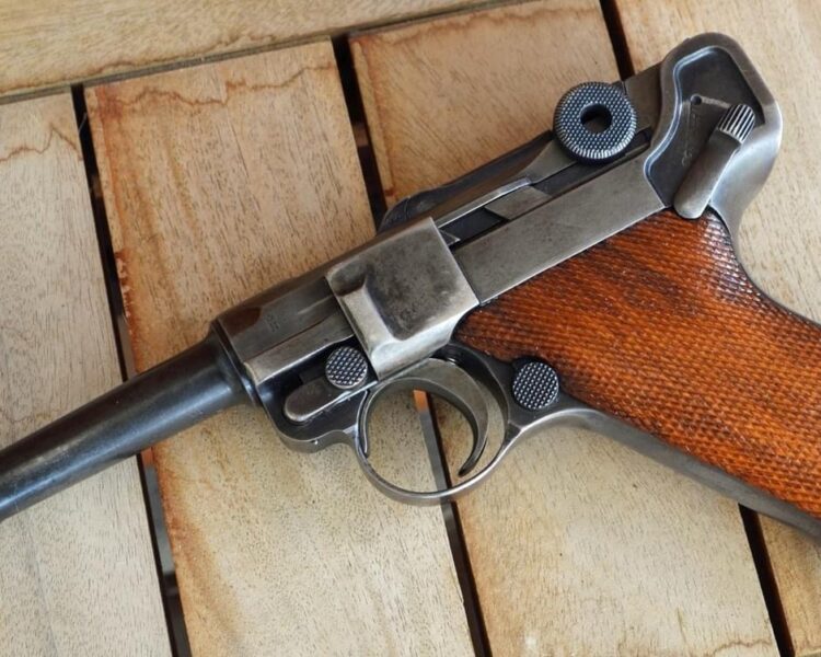 luger pistol